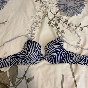 36a gap body bra - never worn